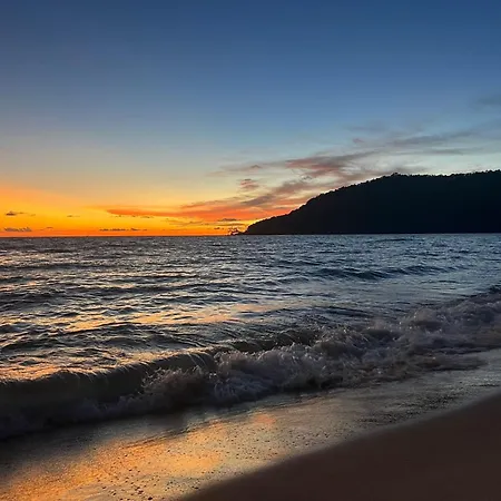 Lazy Beach-2